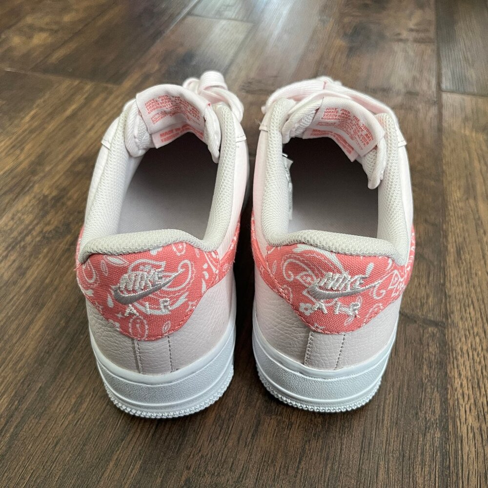 Nike Air Force 1 Low Women's Size 7.5 Pearl Pink Paisley White Shoes FD1448-664 - Picture 6 of 10